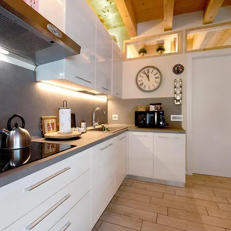 Relax And Happiness Casa vacanze Perledo